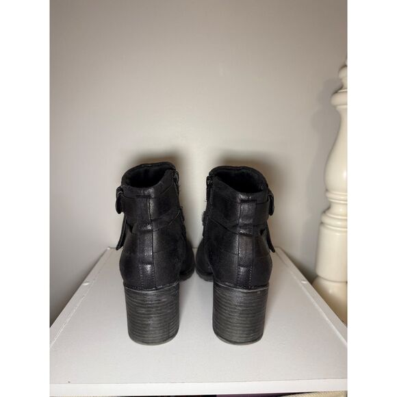 Baretraps Dionna Black Ankle Bootie Boots Faux Leather Zip Up Buckle Size 6.5 - Picture 5 of 5